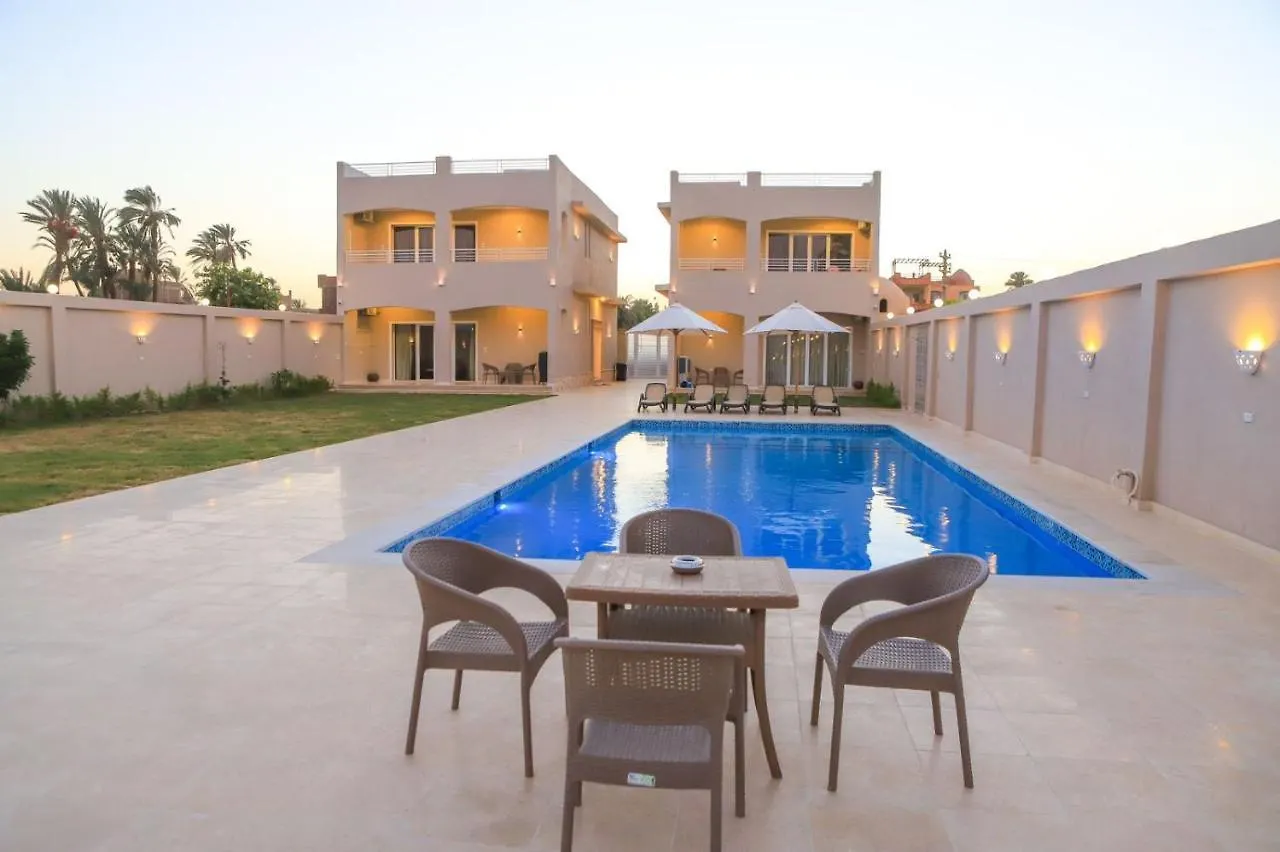 Royal Nile Villas - Pool View Apartment 2 Luxor