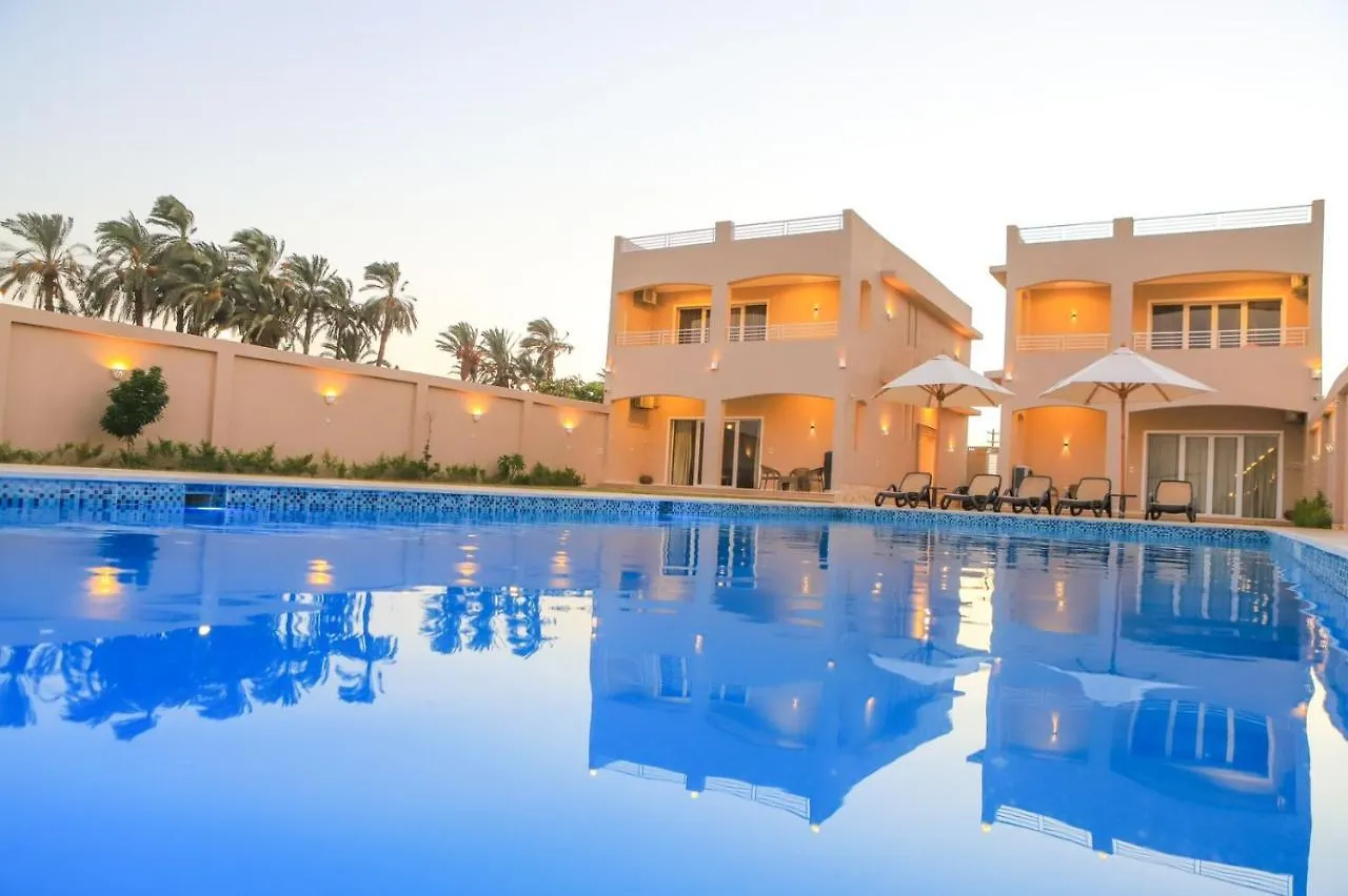 Royal Nile Villas - Pool View Apartment 2 Luxor