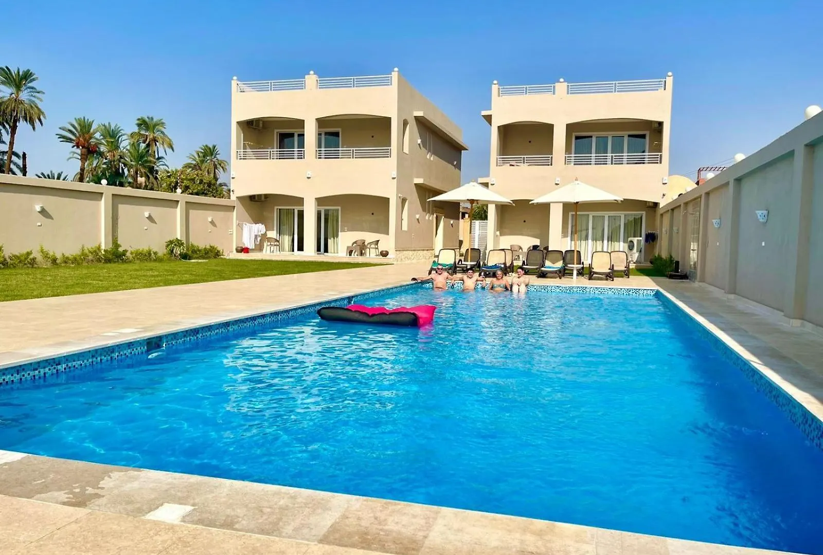 Royal Nile Villas - Pool View Apartment 2 Luxor